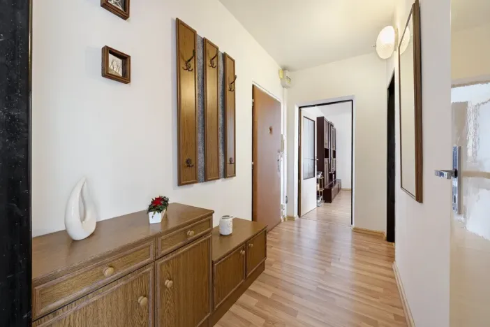 Prodej bytu 3+1, Praha - Prosek, Novoborská, 55 m2