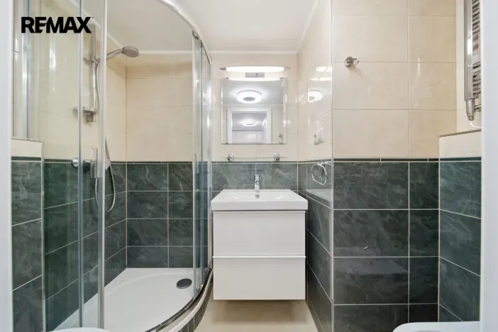 Prodej bytu 2+kk, Karlovy Vary, Krále Jiřího, 49 m2