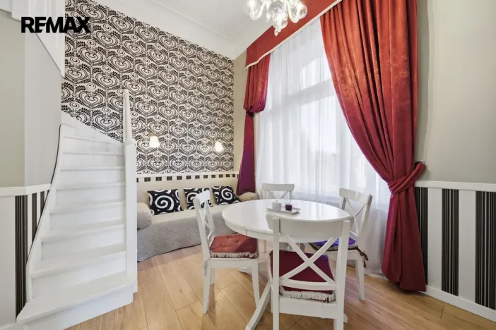 Prodej bytu 2+kk, Karlovy Vary, Krále Jiřího, 49 m2