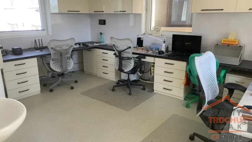 Pronájem obchodního prostoru, Havlíčkův Brod, U Šlapanky, 30 m2