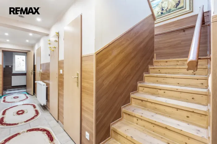 Prodej zemědělské usedlosti, Nová Role - Mezirolí, 900 m2