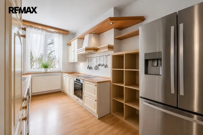 Pronájem bytu 4+1, Hronov, T. G. Masaryka, 135 m2