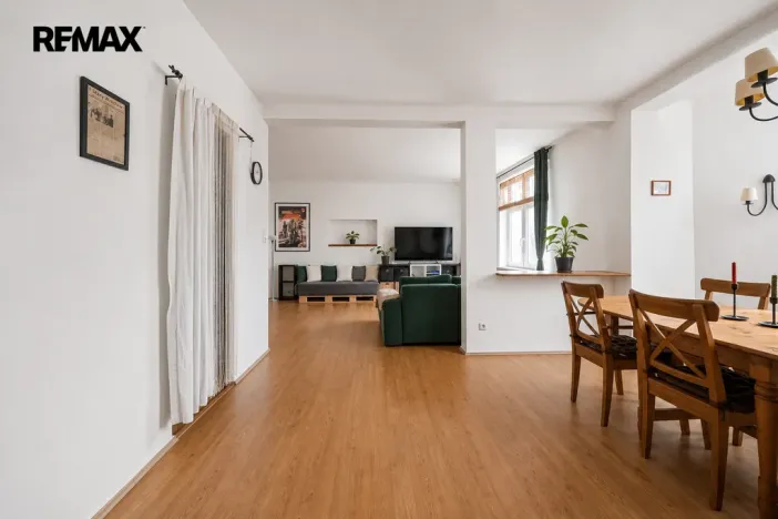 Pronájem bytu 4+1, Hronov, T. G. Masaryka, 135 m2