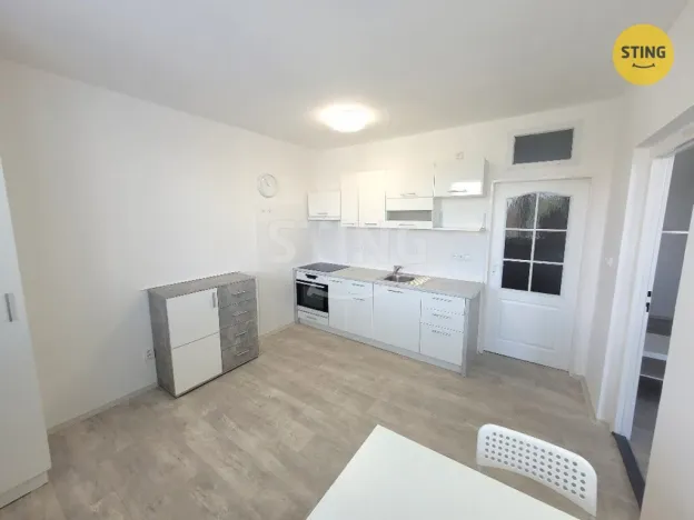 Pronájem bytu 1+1, Opava, Zeyerova, 40 m2