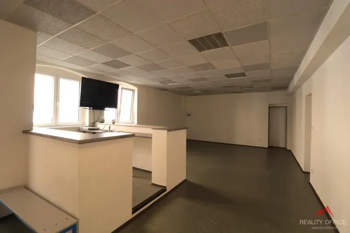 Pronájem komerční nemovitosti, Děčín - Děčín IV-Podmokly, Mírové nám., 373 m2