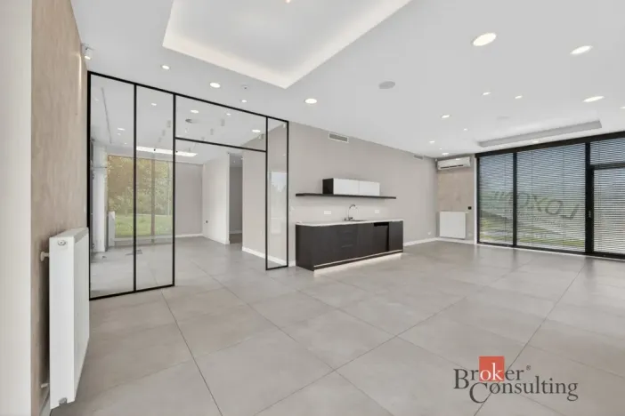 Prodej obchodního prostoru, Plzeň - Černice, Vltavínová, 108 m2