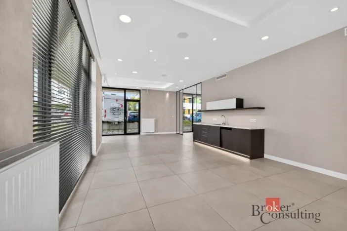 Prodej obchodního prostoru, Plzeň - Černice, Vltavínová, 108 m2