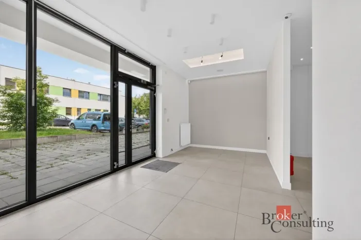 Prodej obchodního prostoru, Plzeň - Černice, Vltavínová, 108 m2