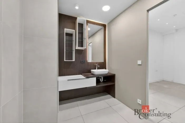 Prodej obchodního prostoru, Plzeň - Černice, Vltavínová, 108 m2