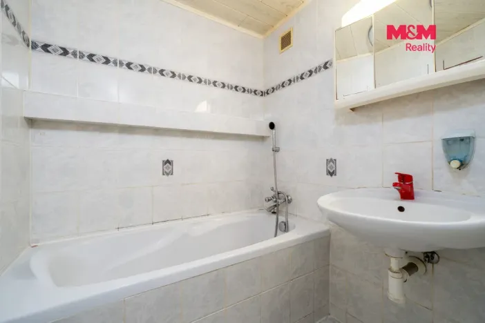 Prodej bytu 2+1, Osek, Hrdlovská, 61 m2