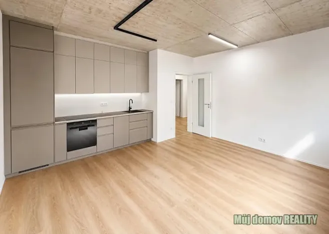 Pronájem bytu 2+kk, Praha - Hrdlořezy, Českobrodská, 55 m2