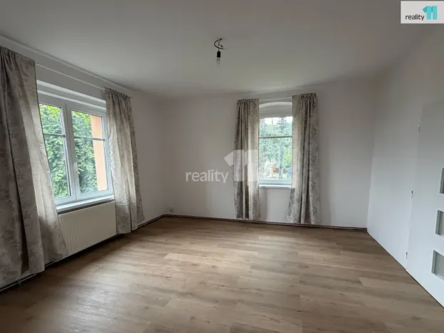 Pronájem bytu 2+1, Karlovy Vary - Doubí, K Linhartu, 60 m2