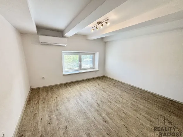 Pronájem bytu 2+1, Ústín, 40 m2