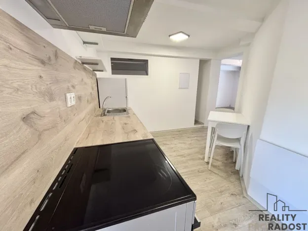 Pronájem bytu 2+1, Ústín, 40 m2