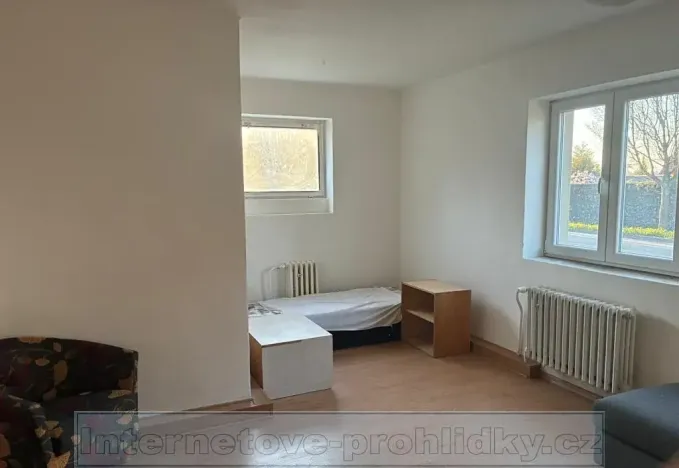 Pronájem bytu 2+1, Praha - Dolní Chabry, 54 m2