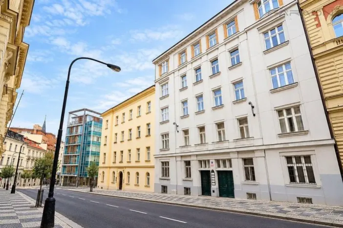 Pronájem bytu 1+1, Praha - Nové Město, Hálkova, 33 m2