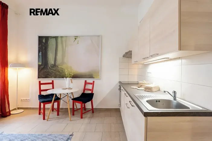 Pronájem bytu 2+kk, Praha - Nové Město, Legerova, 34 m2