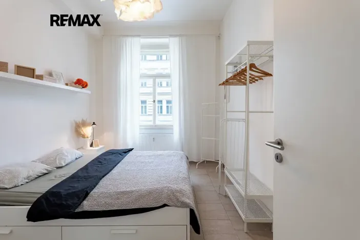 Pronájem bytu 2+kk, Praha - Nové Město, Legerova, 34 m2