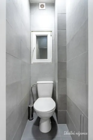 Pronájem bytu 1+kk, Praha - Braník, Nad přívozem, 29 m2