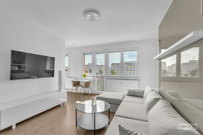 Pronájem bytu 1+kk, Hradec Králové - Slezské Předměstí, Markovická, 36 m2