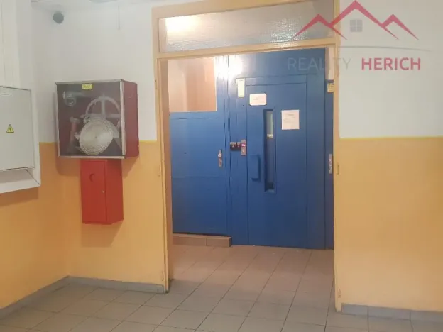 Pronájem bytu 1+1, Chomutov, Písečná, 36 m2