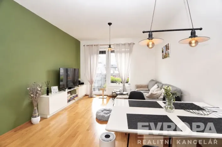 Prodej bytu 2+kk, Praha - Hloubětín, Laponská, 48 m2