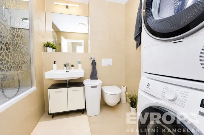 Prodej bytu 2+kk, Praha - Hloubětín, Laponská, 48 m2
