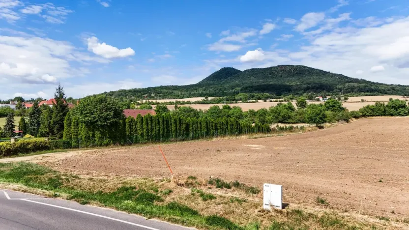 Prodej pozemku pro bydlení, Lhotka nad Labem, 3649 m2