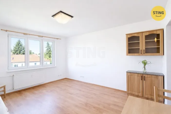 Pronájem bytu 1+1, Zlín, Hluboká, 37 m2
