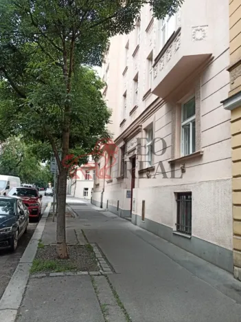 Pronájem skladu, Praha - Žižkov, Kubelíkova, 4 m2
