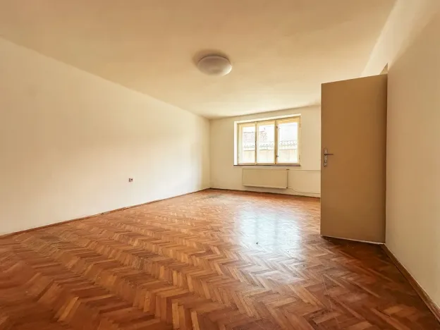 Pronájem bytu 2+1, Chlumec nad Cidlinou - Chlumec nad Cidlinou I, Klicperovo náměstí, 83 m2