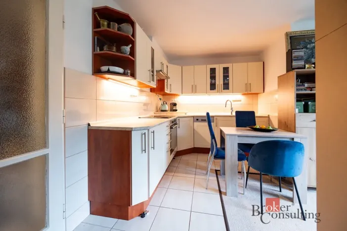 Pronájem bytu 1+kk, Praha - Střešovice, Na Petynce, 38 m2