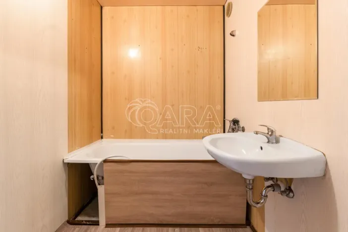 Prodej bytu 3+1, Praha - Petrovice, Rezlerova, 70 m2