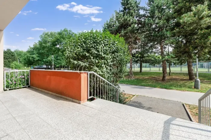 Prodej bytu 3+1, Praha - Petrovice, Rezlerova, 70 m2