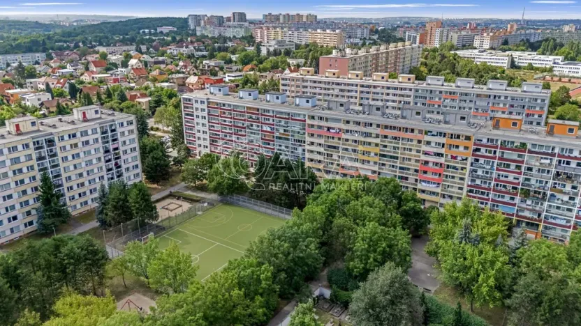Prodej bytu 3+1, Praha - Petrovice, Rezlerova, 70 m2