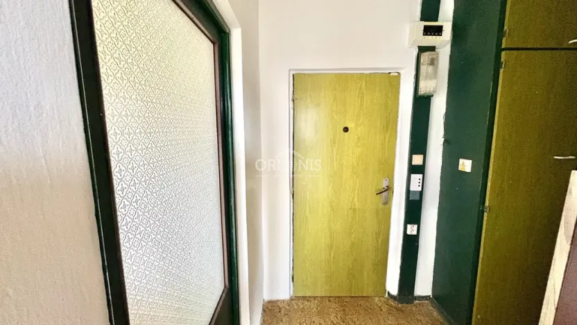 Prodej bytu 1+1, Chomutov, Holešická, 42 m2