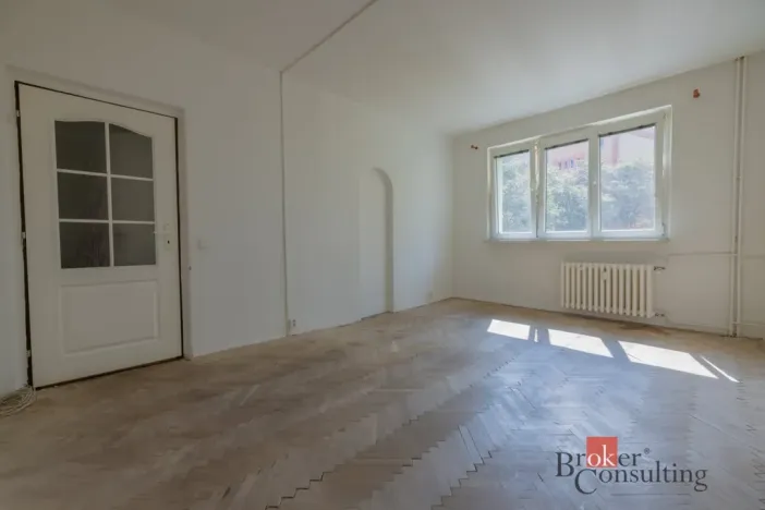 Prodej bytu 1+1, Chodov, Hlavní, 37 m2