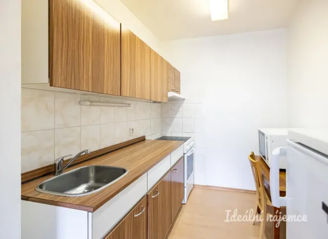 Pronájem bytu 2+kk, Praha, Boháčova, 43 m2