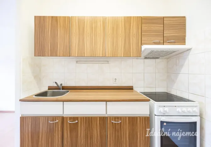 Pronájem bytu 2+kk, Praha, Boháčova, 43 m2