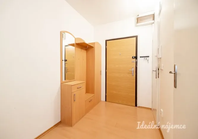 Pronájem bytu 2+kk, Praha, Boháčova, 43 m2