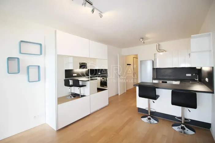 Pronájem bytu 1+kk, Praha - Kbely, Plzákova, 30 m2
