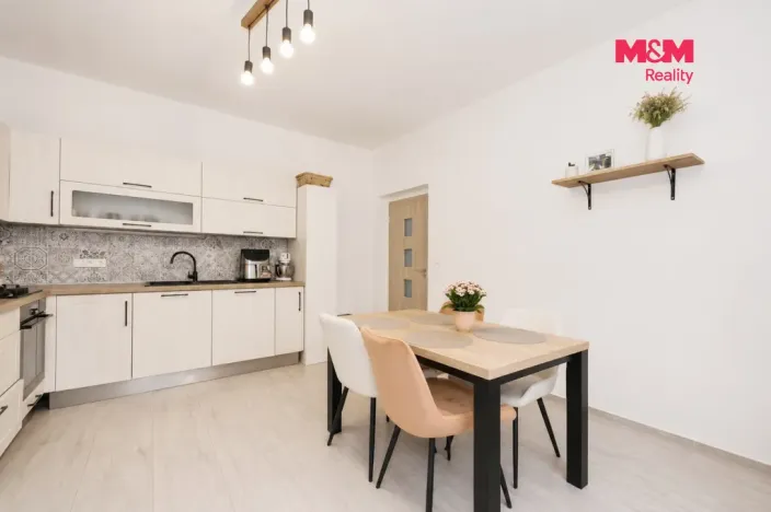Prodej rodinného domu, Golčův Jeníkov, Ráj, 140 m2