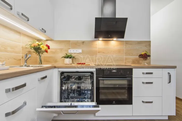Pronájem bytu 2+1, Ústí nad Labem - Severní Terasa, Kmochova, 60 m2