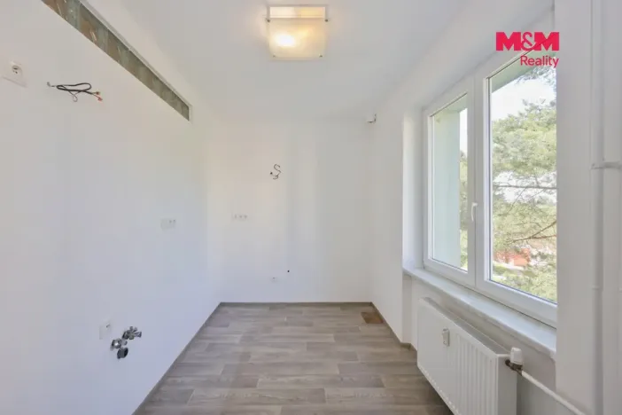 Prodej bytu 2+kk, Žďár nad Sázavou - Žďár nad Sázavou 4, Wolkerova, 70 m2