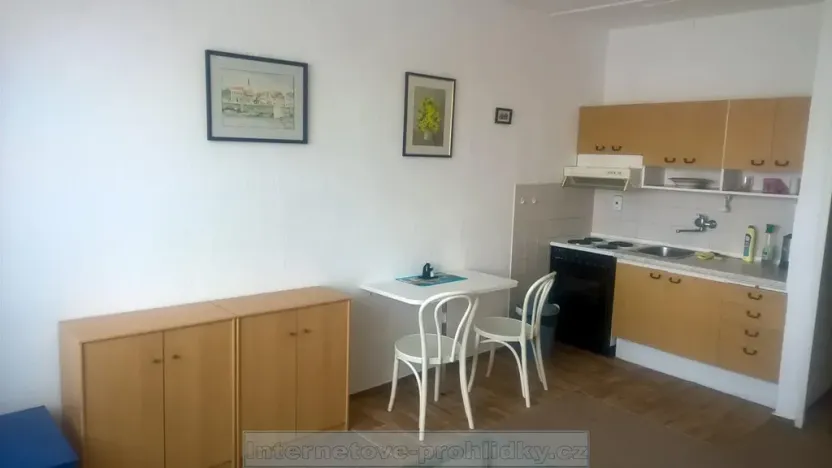 Pronájem bytu 1+kk, Praha - Vysočany, 35 m2