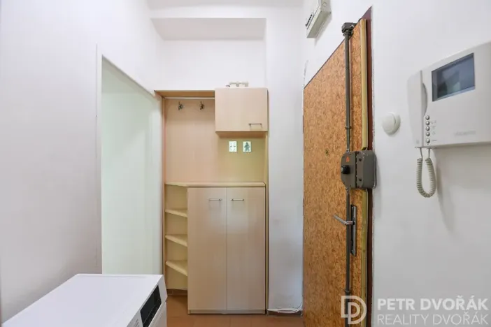 Prodej bytu 2+kk, Praha - Krč, Krchlebská, 40 m2