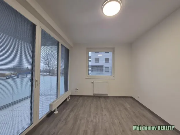 Pronájem bytu 4+kk, Praha - Prosek, Čakovická, 83 m2