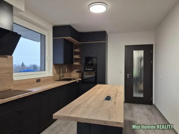 Pronájem bytu 4+kk, Praha - Prosek, Čakovická, 83 m2
