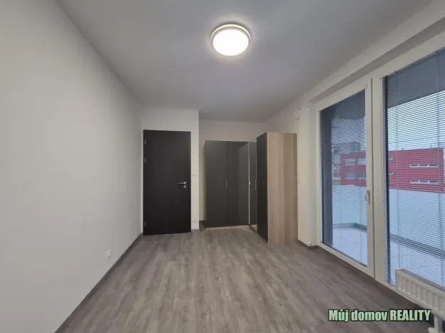 Pronájem bytu 4+kk, Praha - Prosek, Čakovická, 83 m2