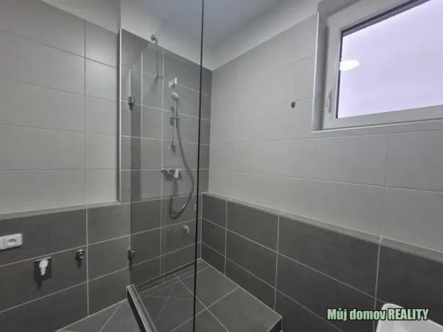 Pronájem bytu 4+kk, Praha - Prosek, Čakovická, 83 m2